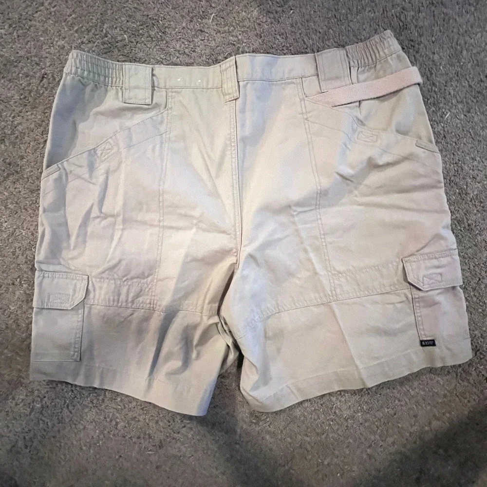 5.11 Tactical Series Mens Beige Cotton Cargo Shorts Size 44 Casual Outdoor‎